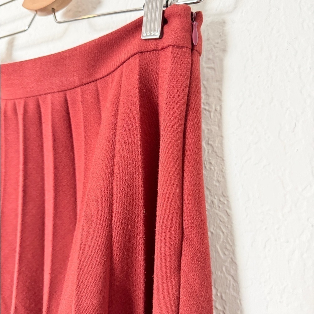 Kate Spade Pleated Skirt - Picture 2 of 5
